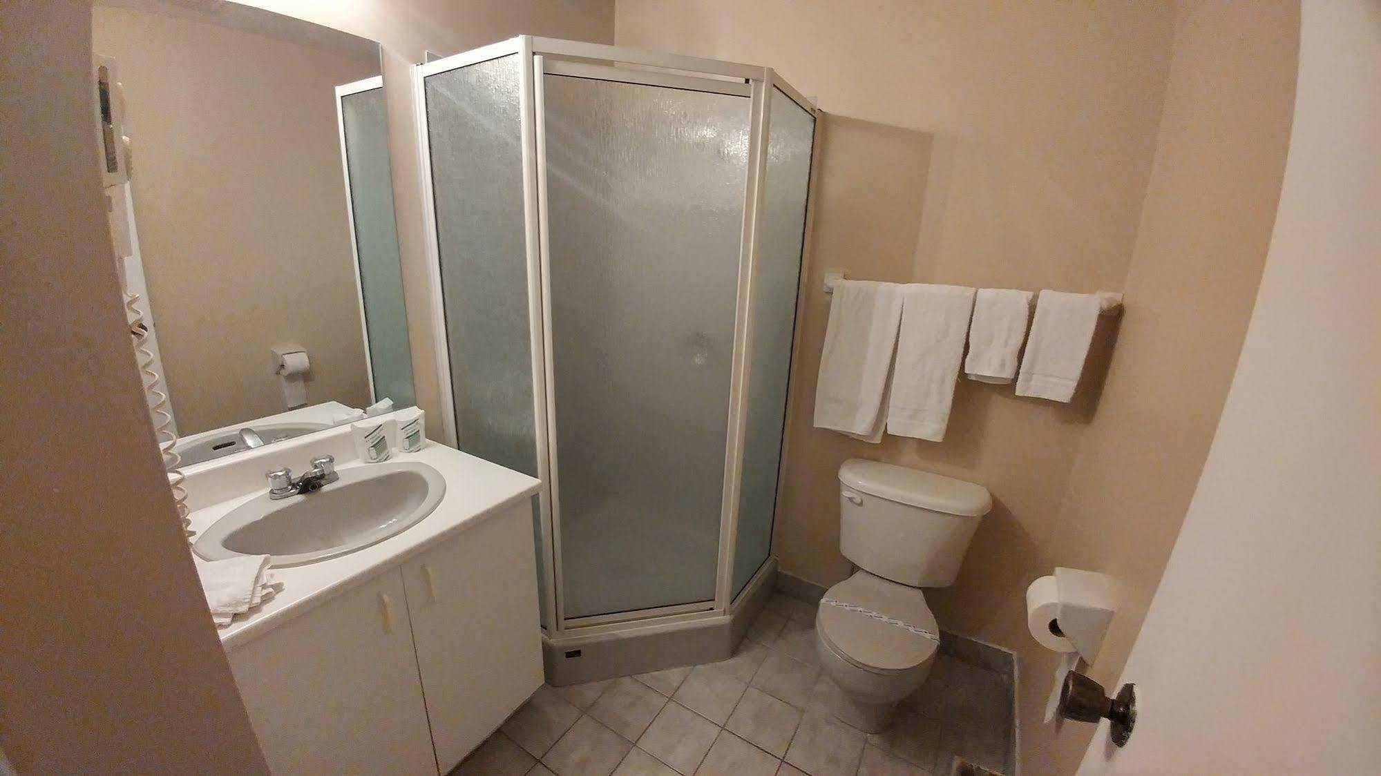 Hotel Motel Granby Zewnętrze zdjęcie