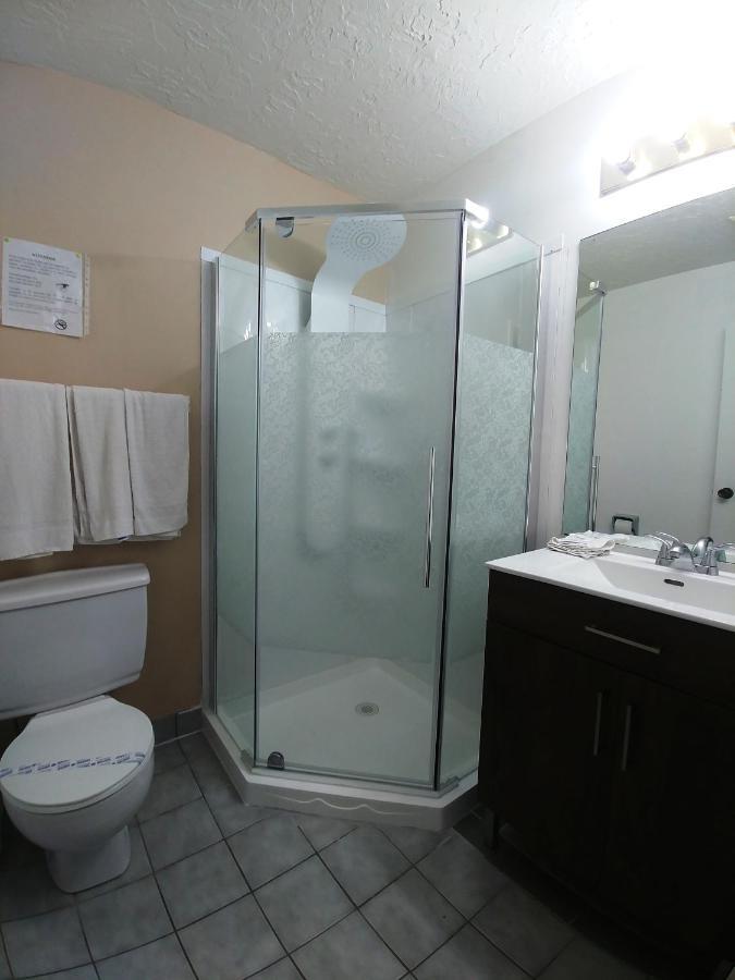 Hotel Motel Granby Zewnętrze zdjęcie